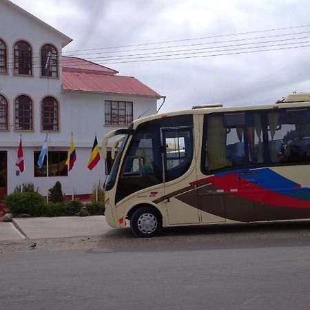Hotel Summita Yunguyo Buitenkant foto