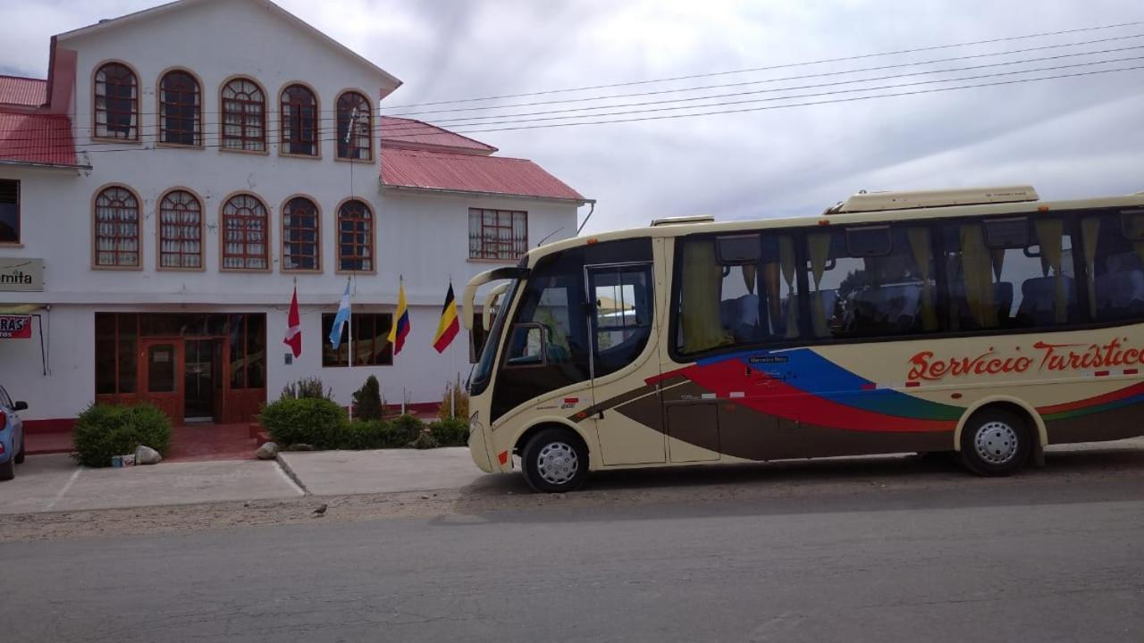 Hotel Summita Yunguyo Buitenkant foto