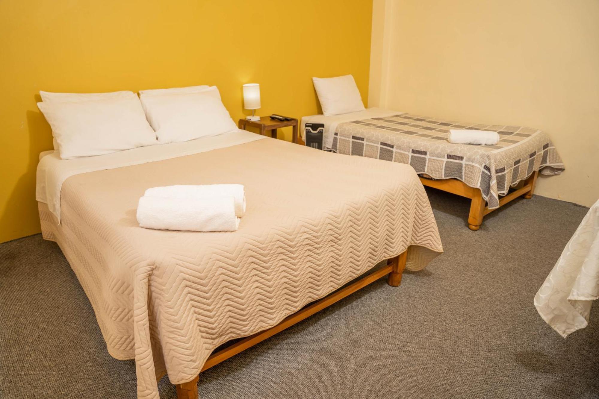 Hotel Summita Yunguyo Buitenkant foto
