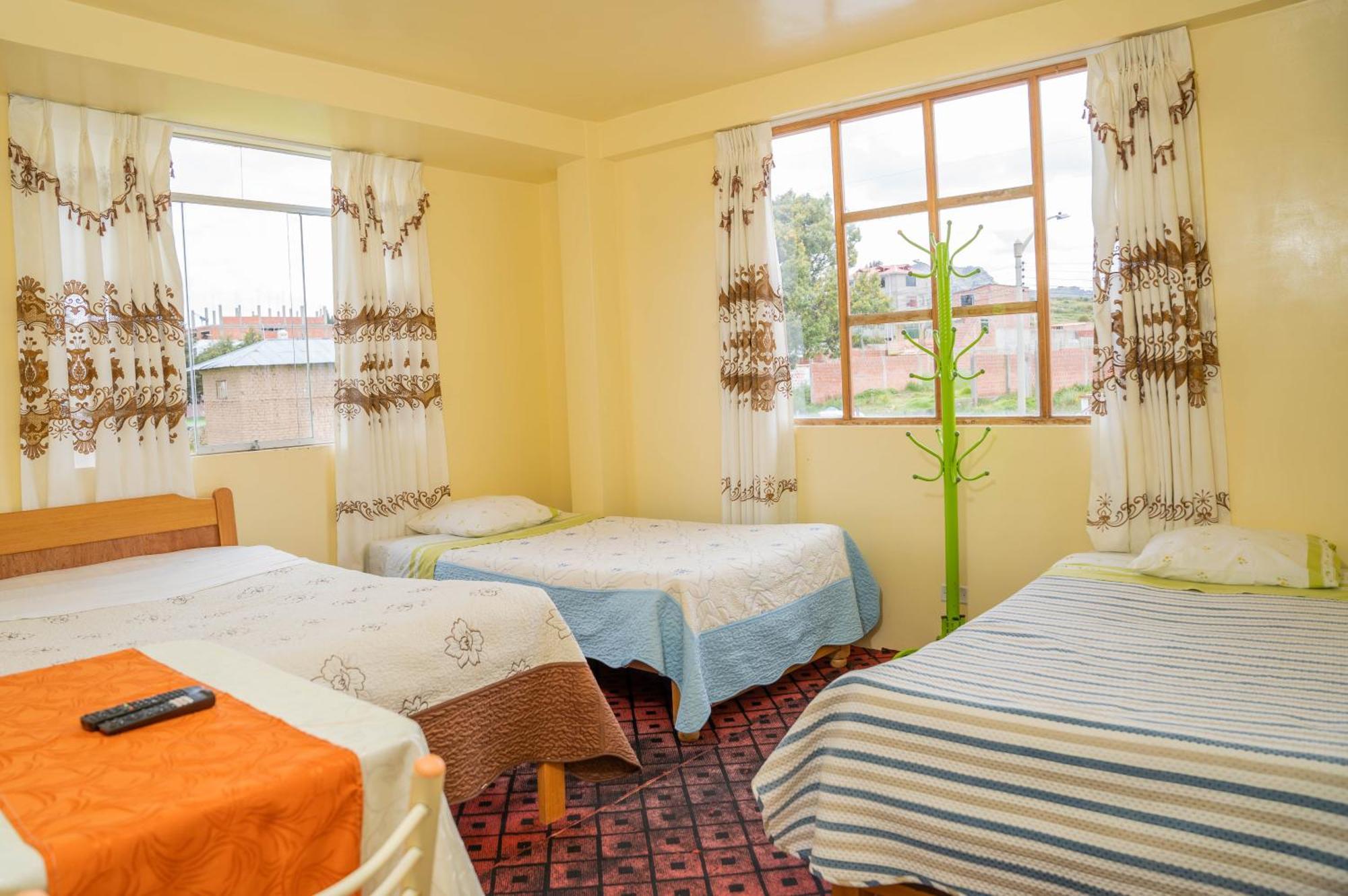 Hotel Summita Yunguyo Buitenkant foto