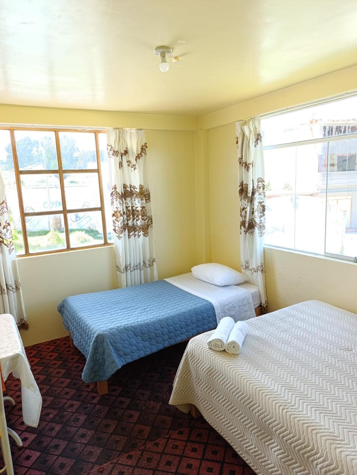 Hotel Summita Yunguyo Buitenkant foto