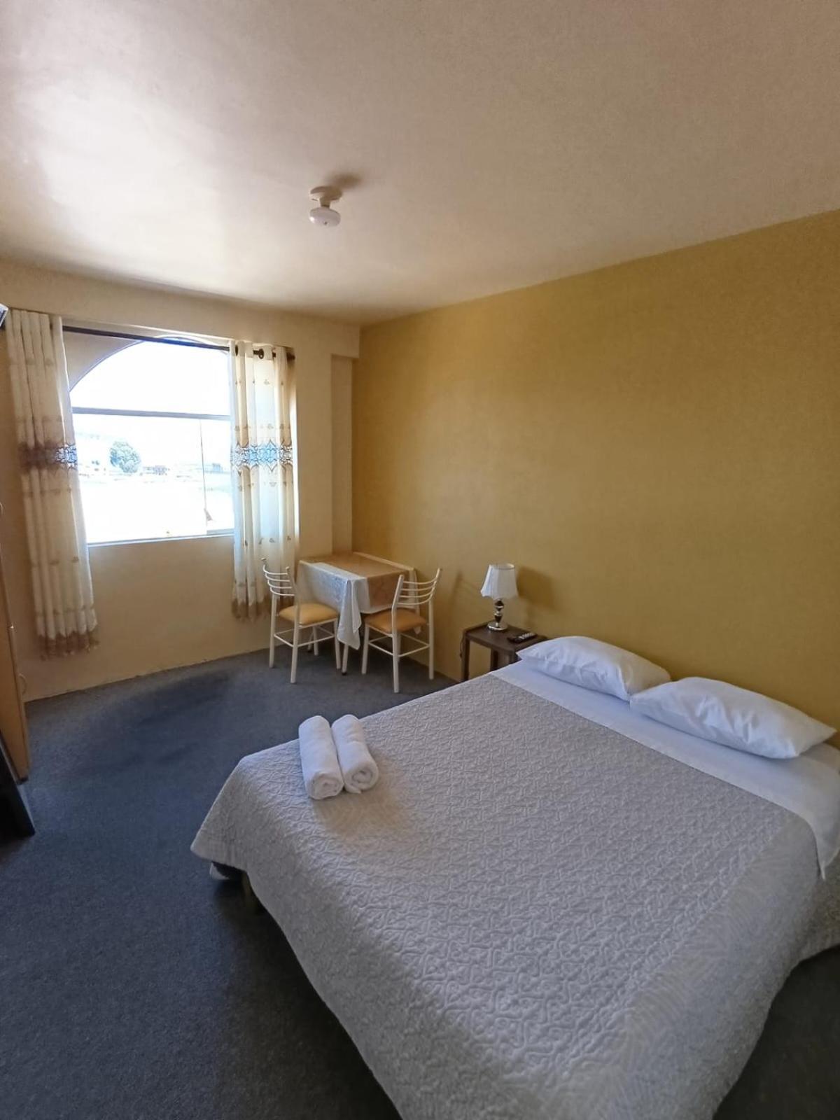 Hotel Summita Yunguyo Buitenkant foto