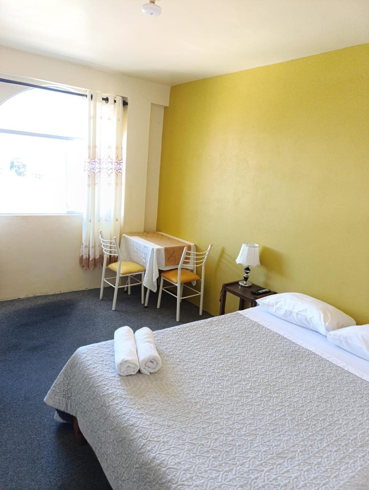 Hotel Summita Yunguyo Buitenkant foto