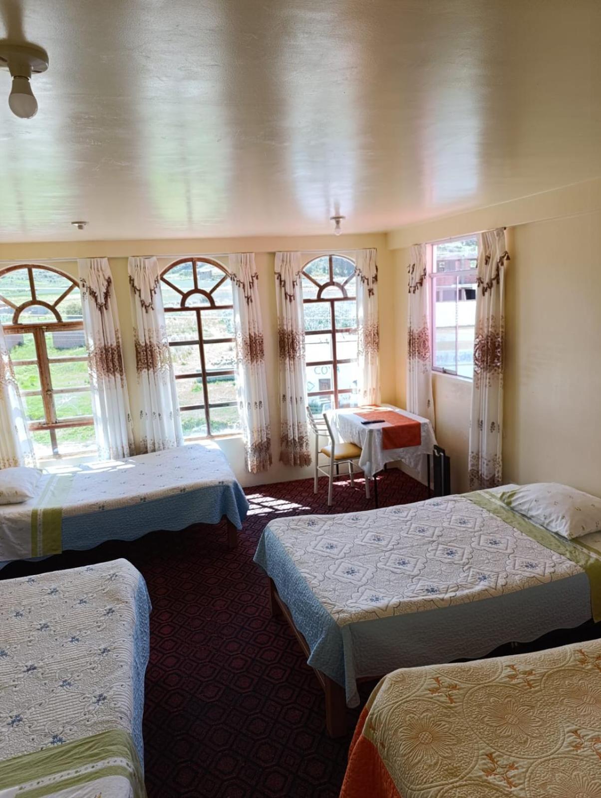 Hotel Summita Yunguyo Buitenkant foto