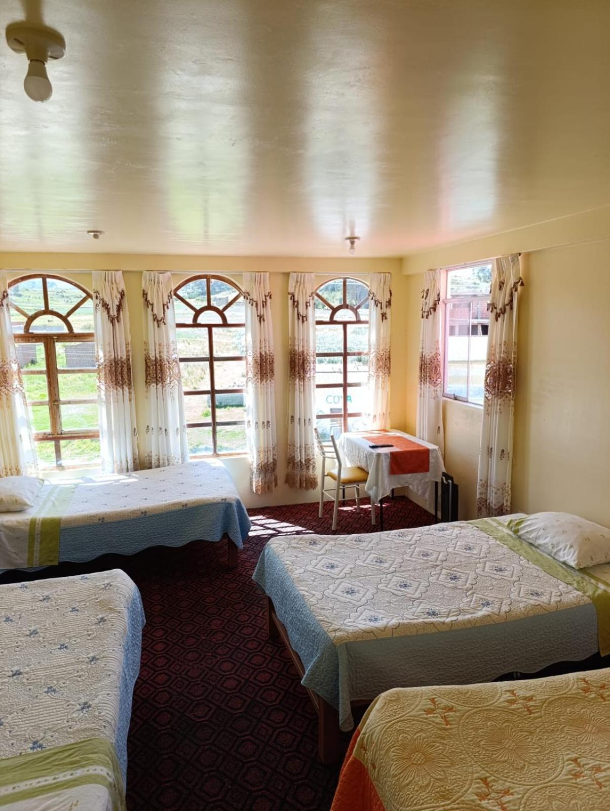 Hotel Summita Yunguyo Buitenkant foto