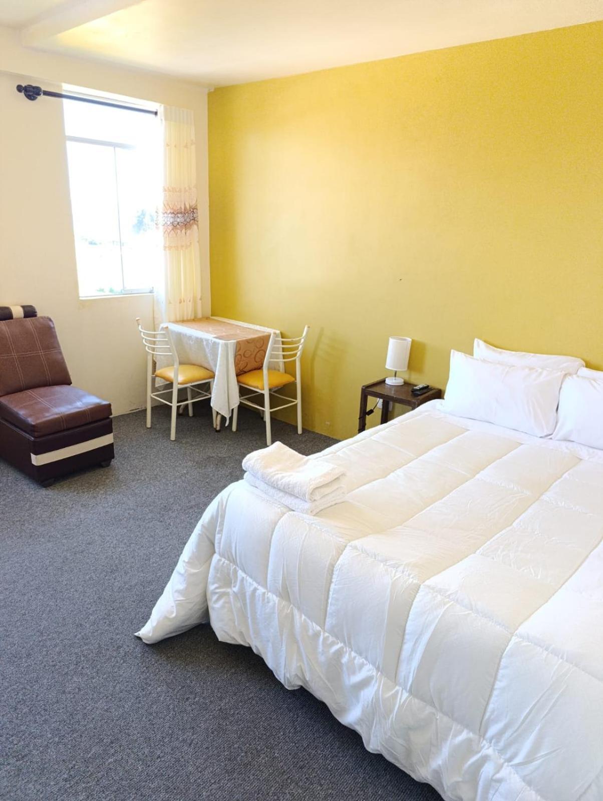 Hotel Summita Yunguyo Buitenkant foto