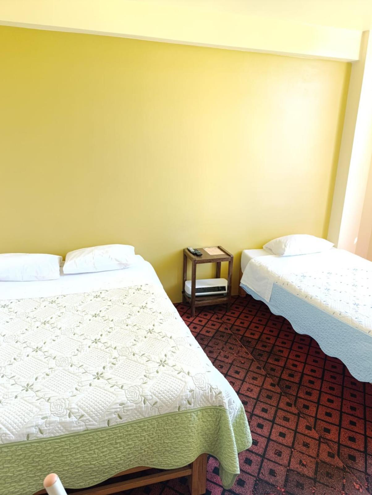 Hotel Summita Yunguyo Buitenkant foto